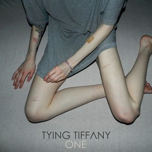 Tying_Tiffany